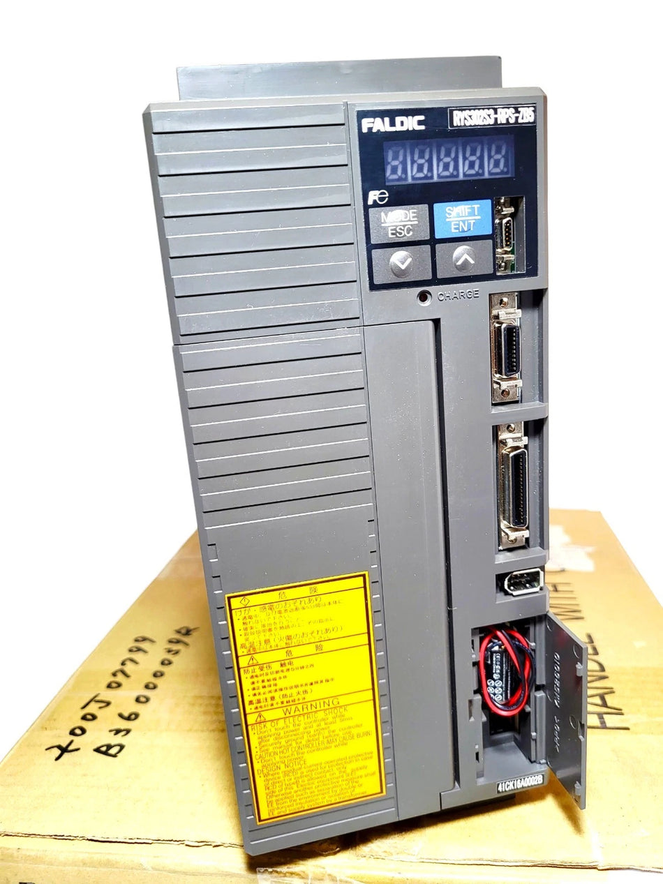 Fuji Electric AC Servo AMP RYS302S3-RPS-ZB5 Servoregler \ 41CK16A0002B / New